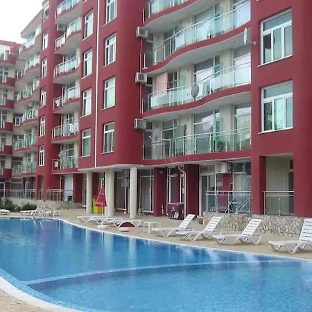 Appartement двустаен с басейн глобал *