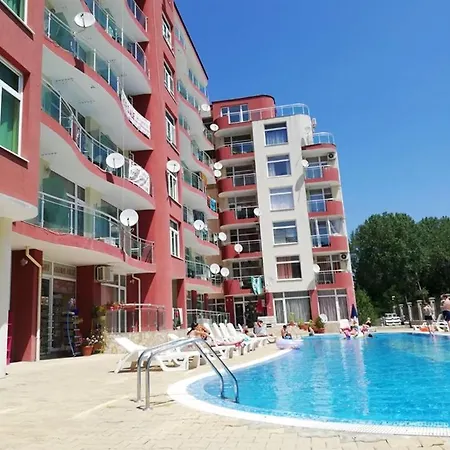 Appartement двустаен с басейн глобал