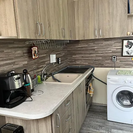 двустаен с басейн глобал Appartement Slantchev Briag